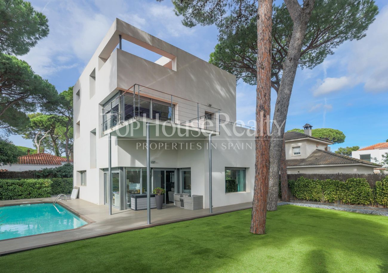 A layout design for a true Mediterranean living