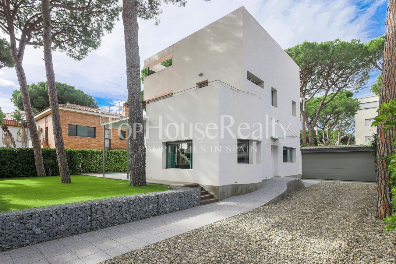 A layout design for a true Mediterranean living