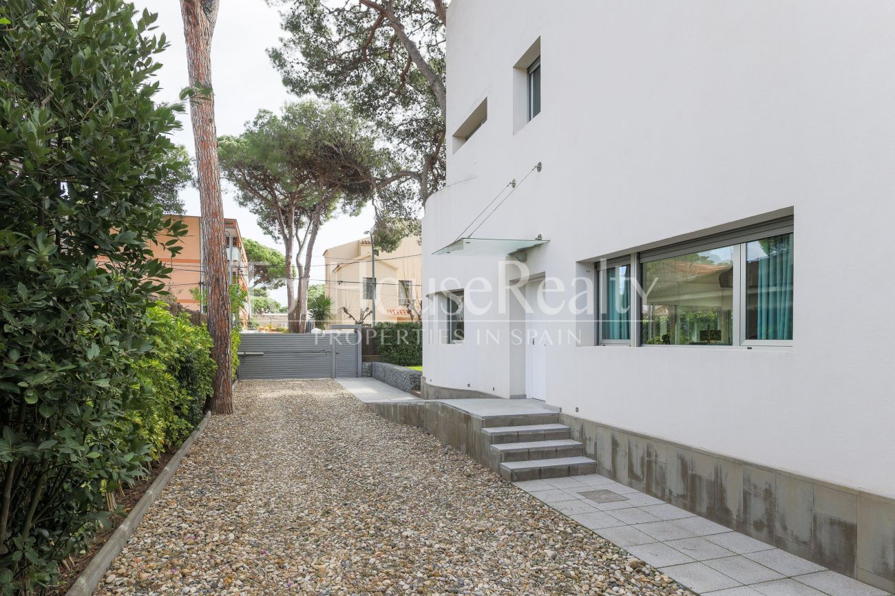 A layout design for a true Mediterranean living