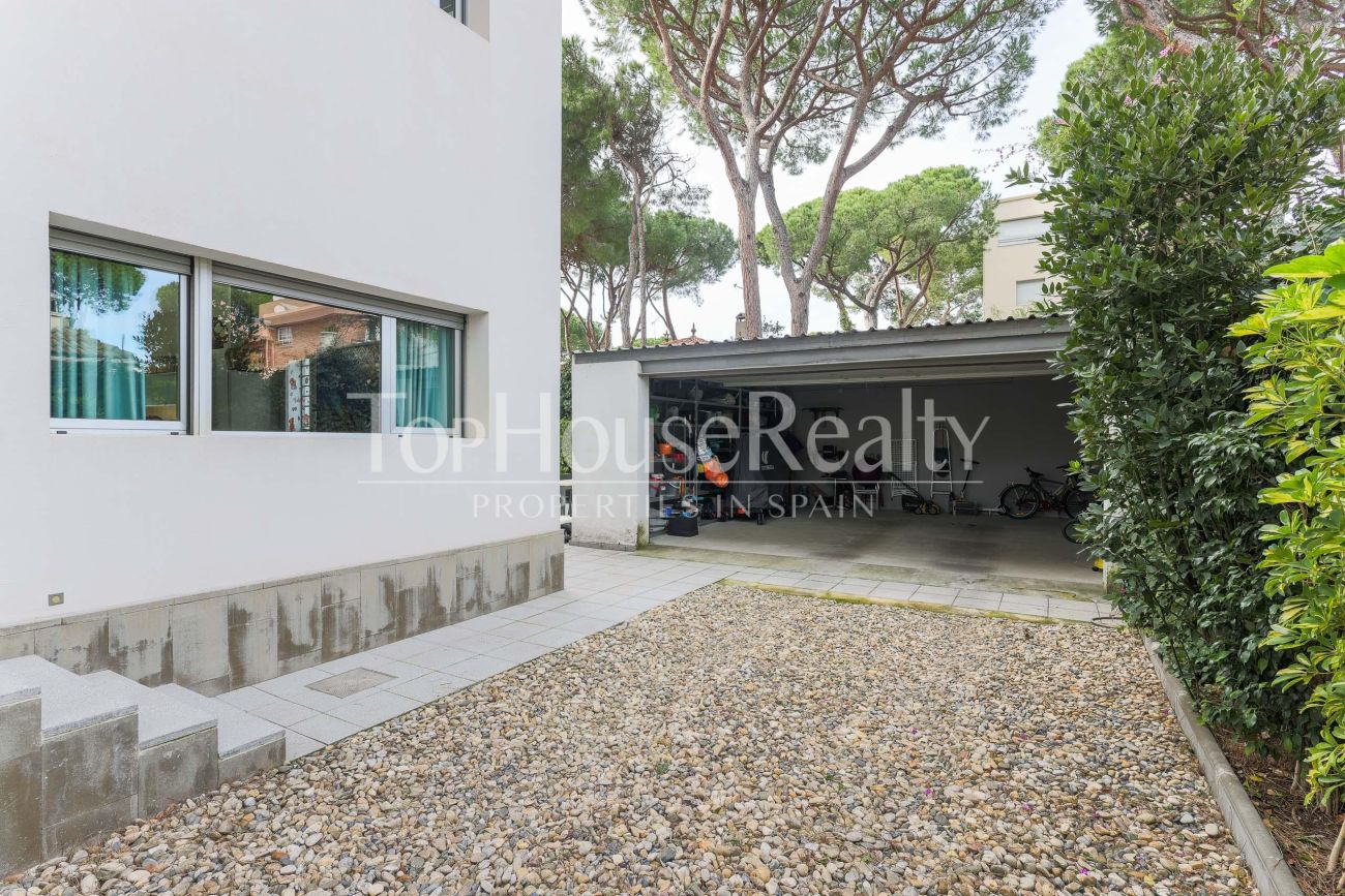 A layout design for a true Mediterranean living