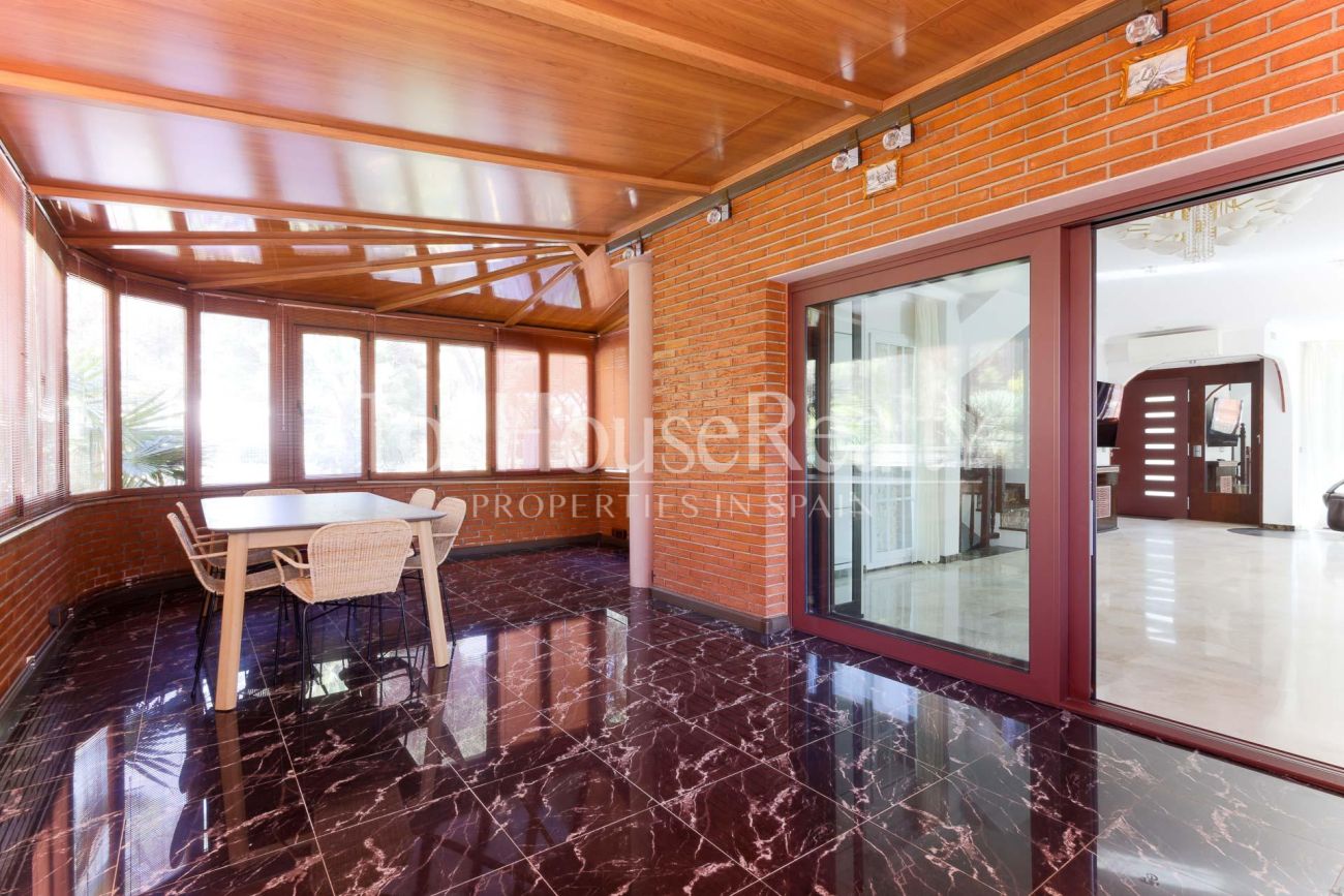 Villa in Gavà Mar — second line to the sea with private garden, pool and privacy