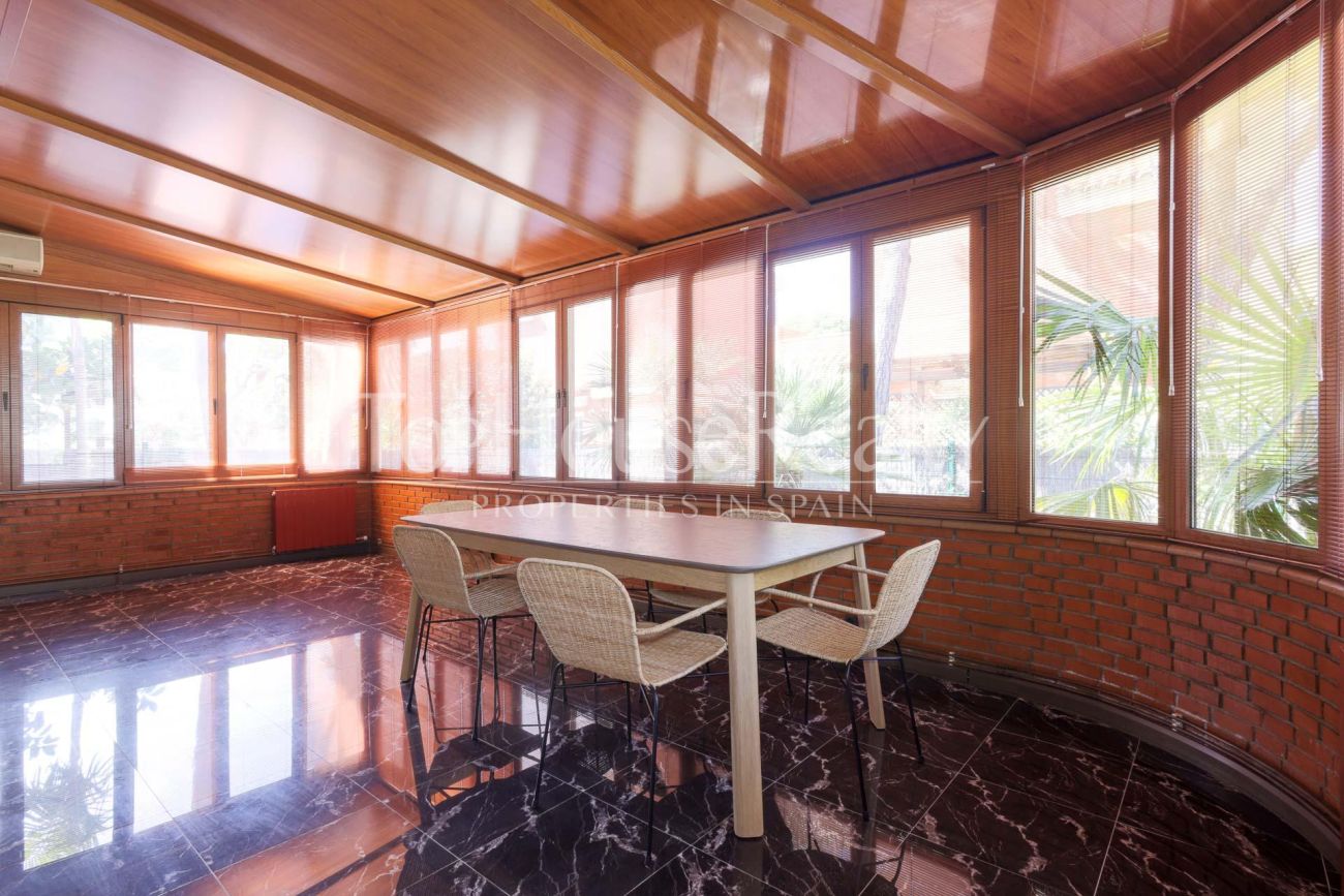 Villa in Gavà Mar — second line to the sea with private garden, pool and privacy