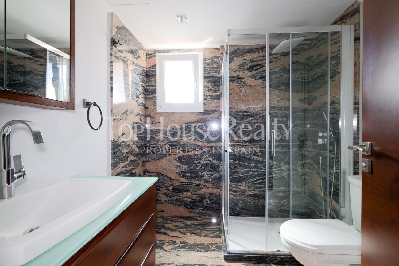 Villa in Gavà Mar — second line to the sea with private garden, pool and privacy