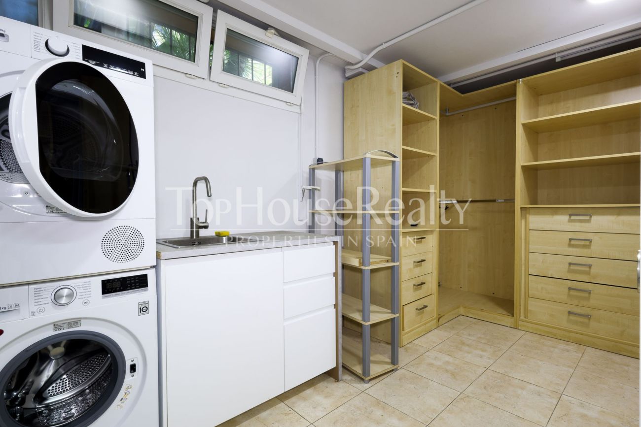 Villa in Gavà Mar — second line to the sea with private garden, pool and privacy