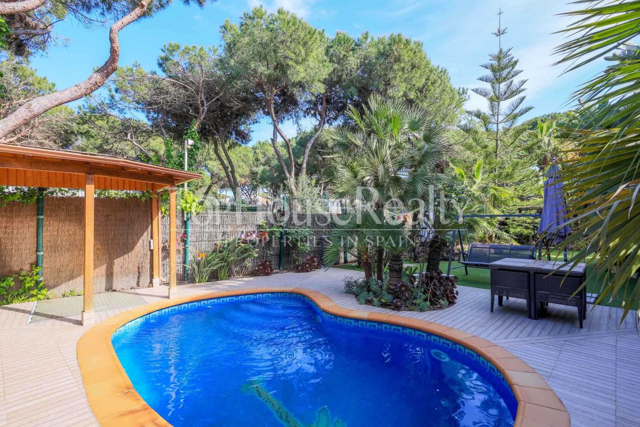 Villa in Gavà Mar — second line to the sea with private garden, pool and privacy