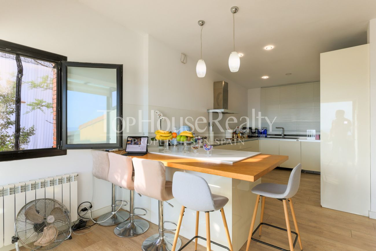 Sea view house in Castelldefels — cozy design with terraces and pool