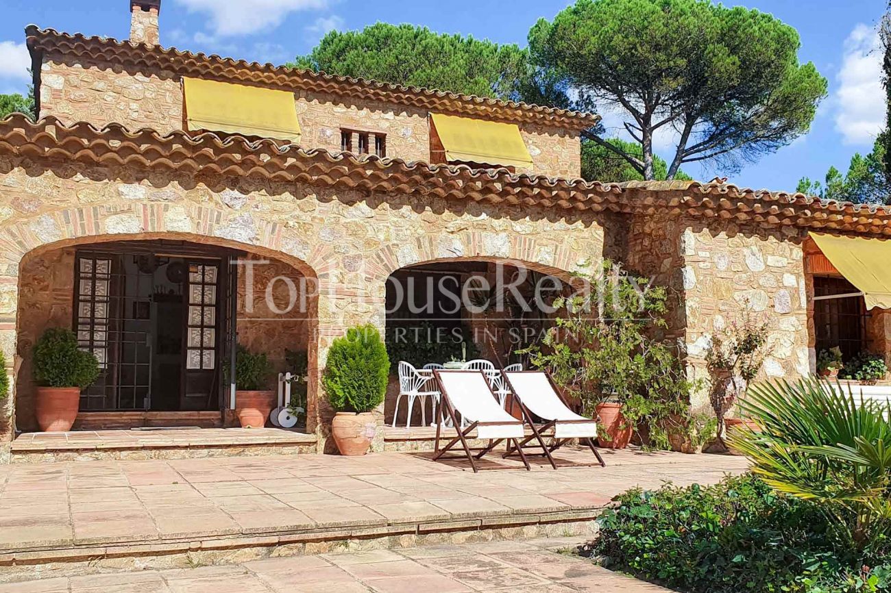 Two properties in Caldes de Malavella