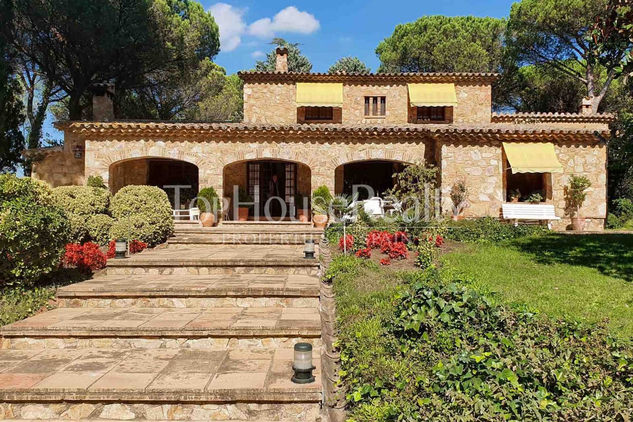 Two properties in Caldes de Malavella