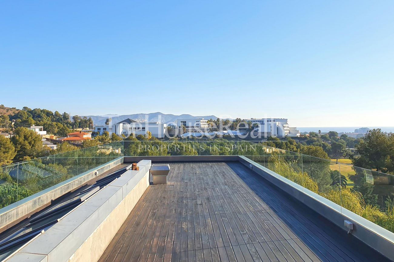 A modern and bright home in the beautiful city of Sitges