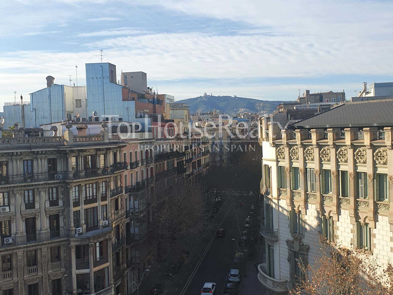 Dream duplex penthouse in Casa Burés: the charm of Barcelona's Eixample