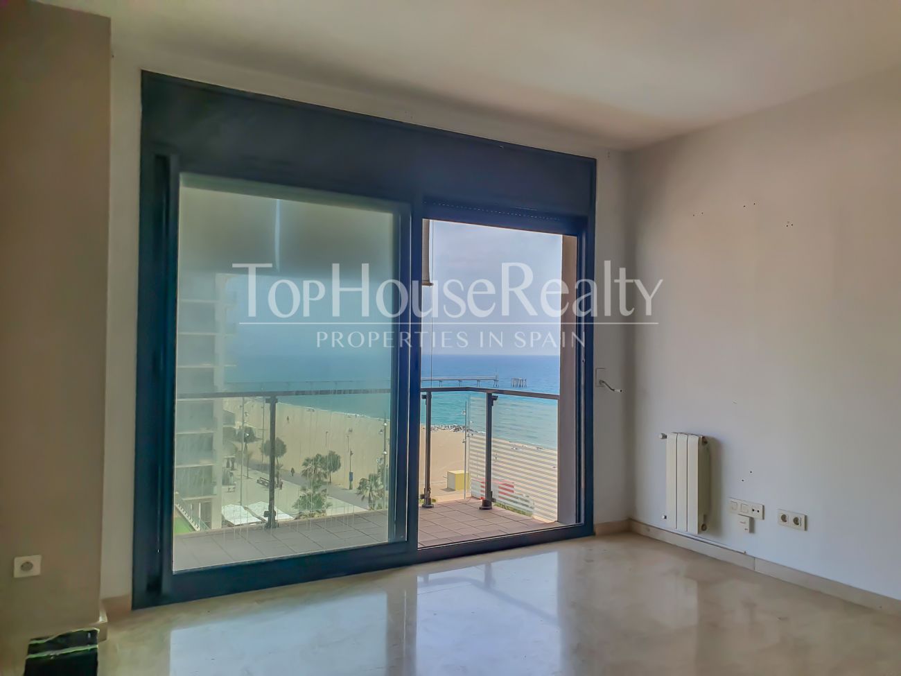 Espectacular apartamento con vistas al mar en primera línea de Badalona