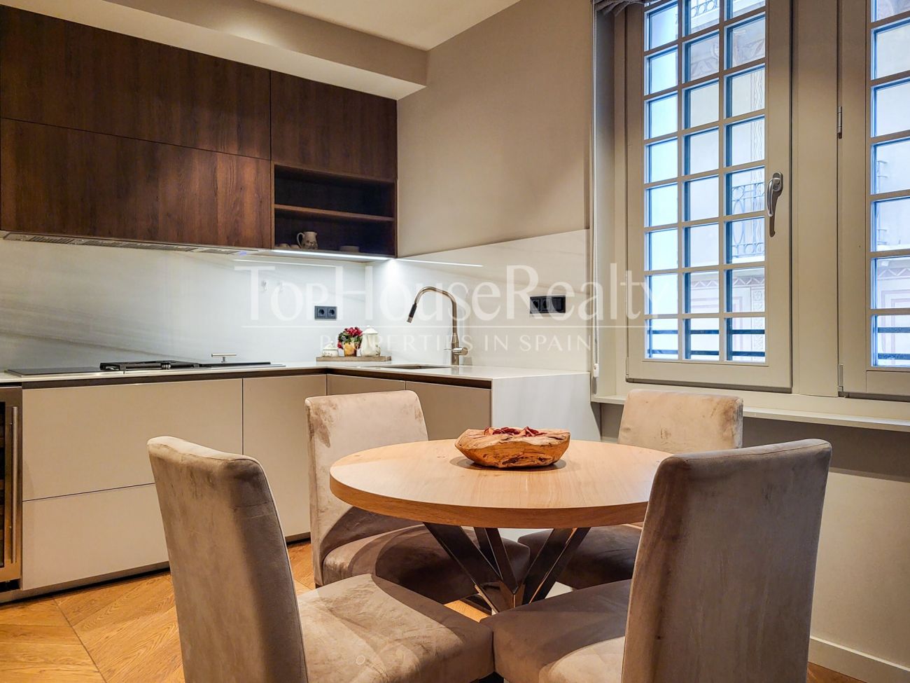 Discover Born Luxury: High-End Apartment on Via Laietana