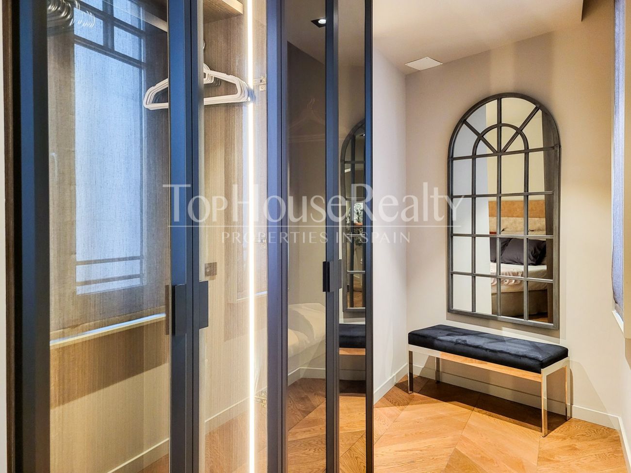 Discover Born Luxury: High-End Apartment on Via Laietana