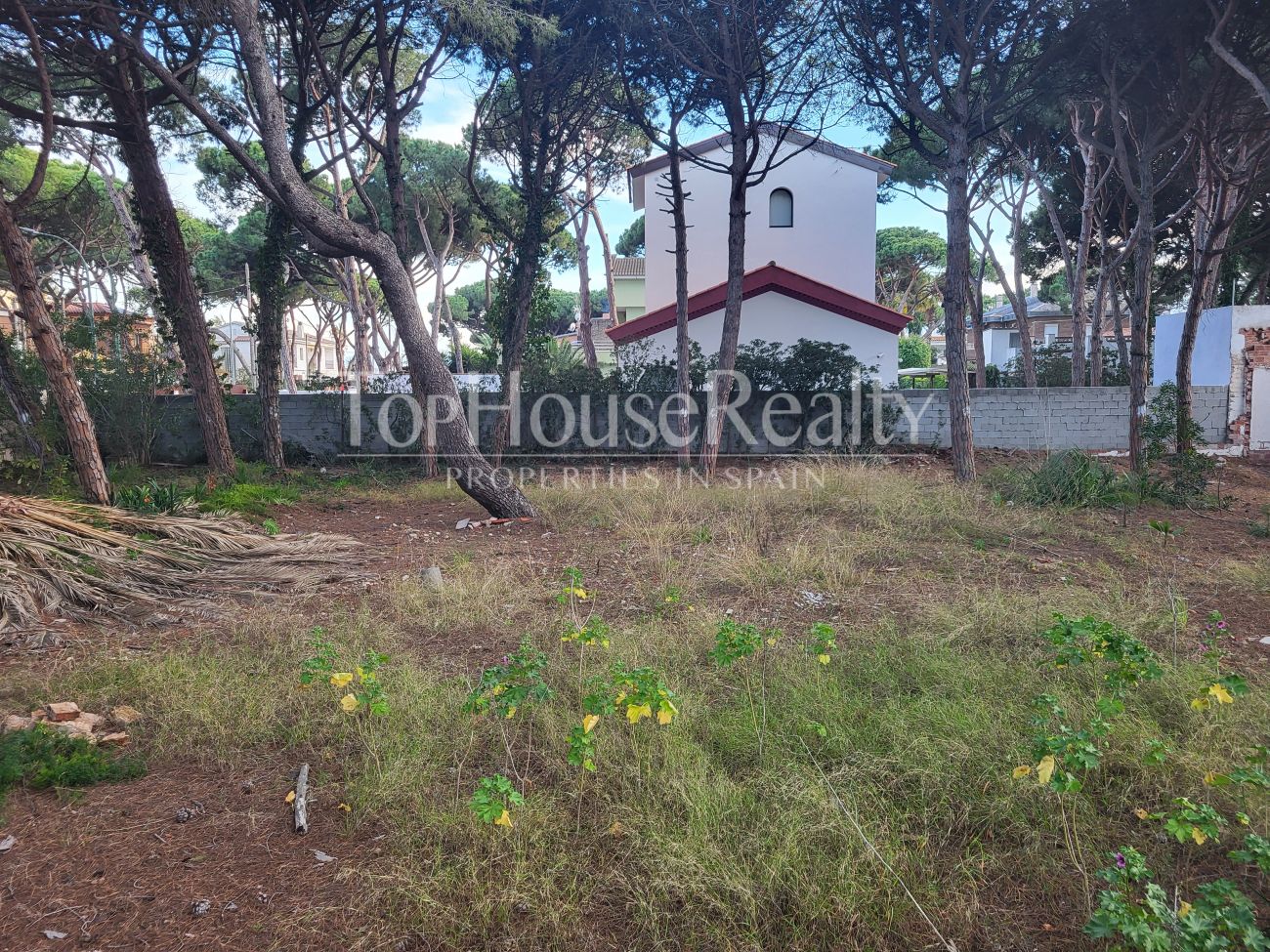 Exclusive Plot for a Single-Family Home in Castelldefels Beach