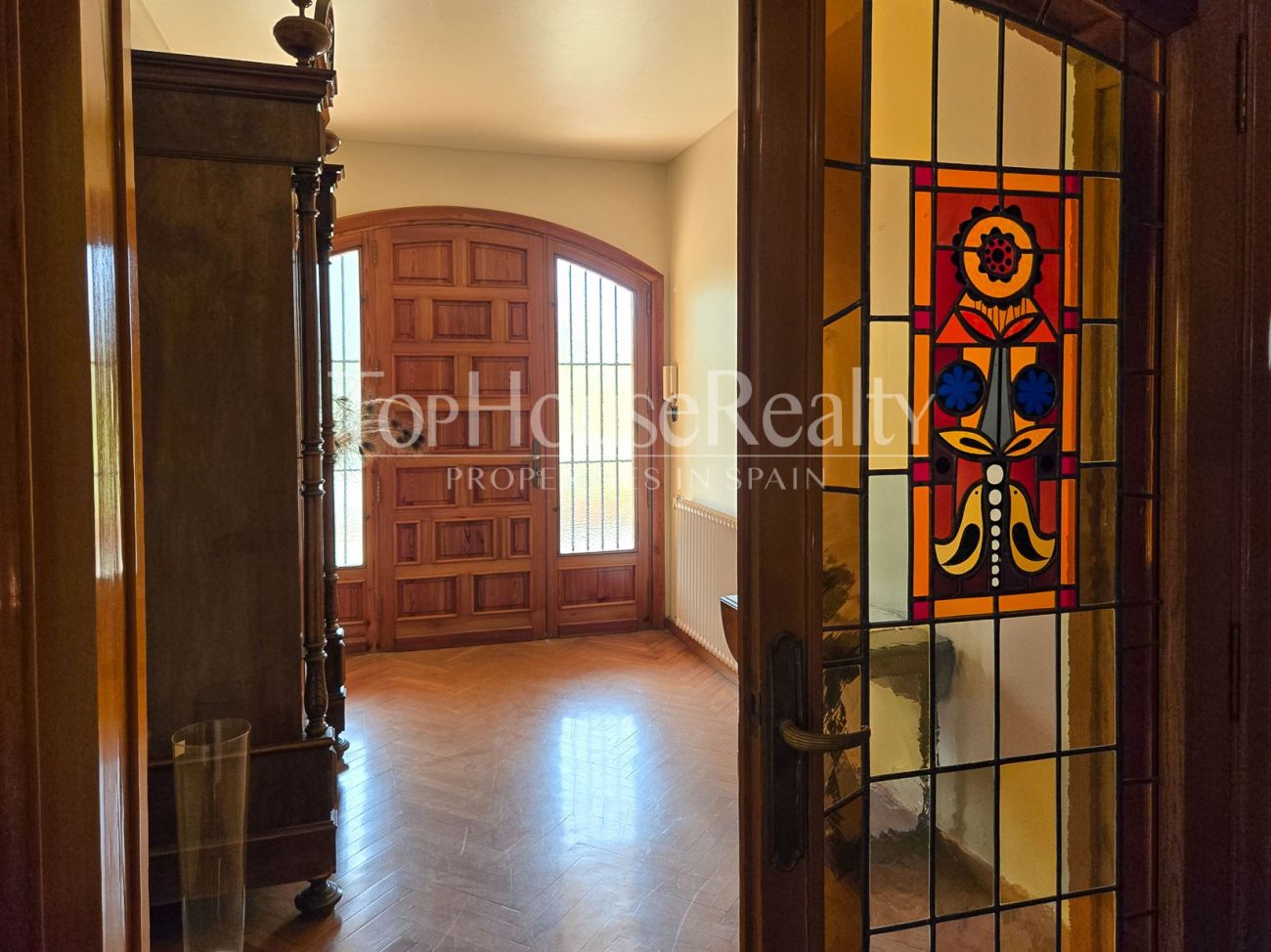 Luxury villa in Begues — unique estate with 6,000 m² plot and high investment potential