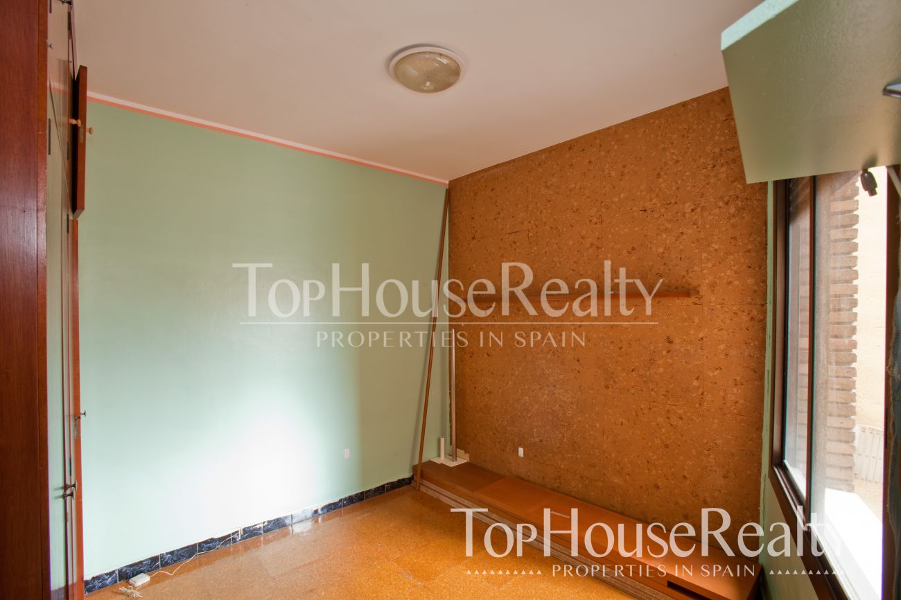 Great investment opportunity, quiet apartment in Eixample