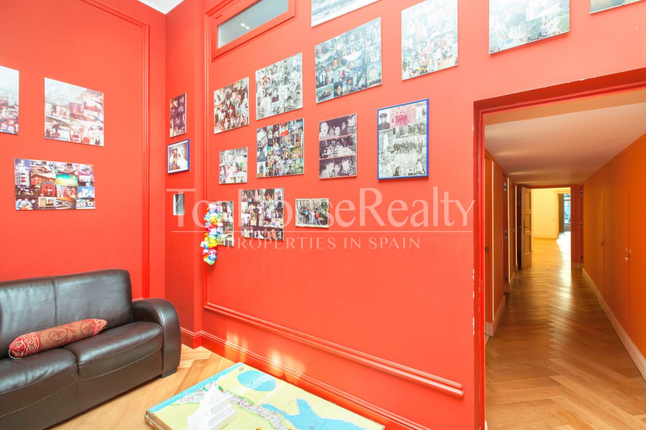 Luxury apartment with large terrace close to Passeig de Gracia