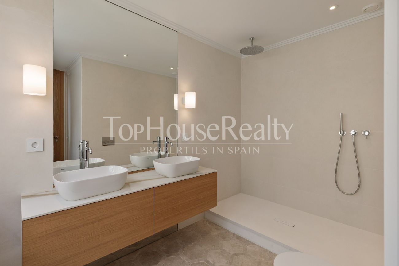 A Symphony of Light in Barcelona