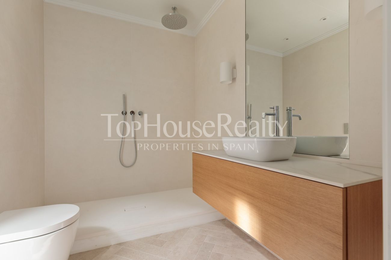 A Symphony of Light in Barcelona