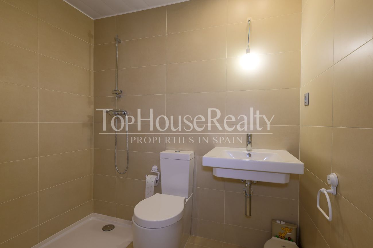 Townhouse in El Vinyet, Sitges — private garden and 5 minutes from the beach