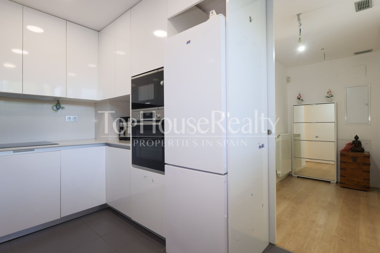 Townhouse in El Vinyet, Sitges — private garden and 5 minutes from the beach