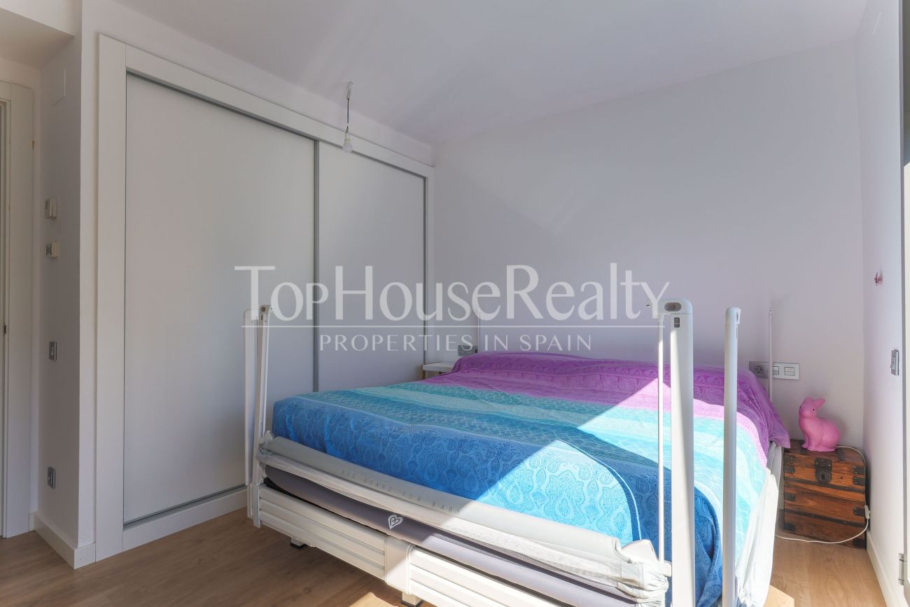 Townhouse in El Vinyet, Sitges — private garden and 5 minutes from the beach