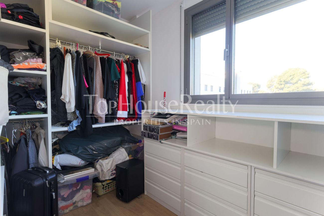 Townhouse in El Vinyet, Sitges — private garden and 5 minutes from the beach