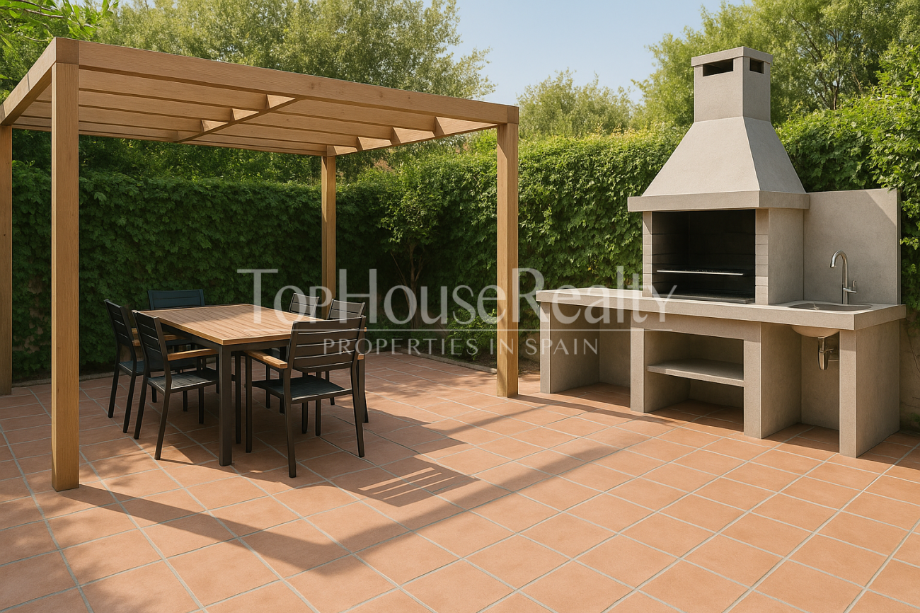 Luxury detached villa for rent in Gavà Mar, fully renovated