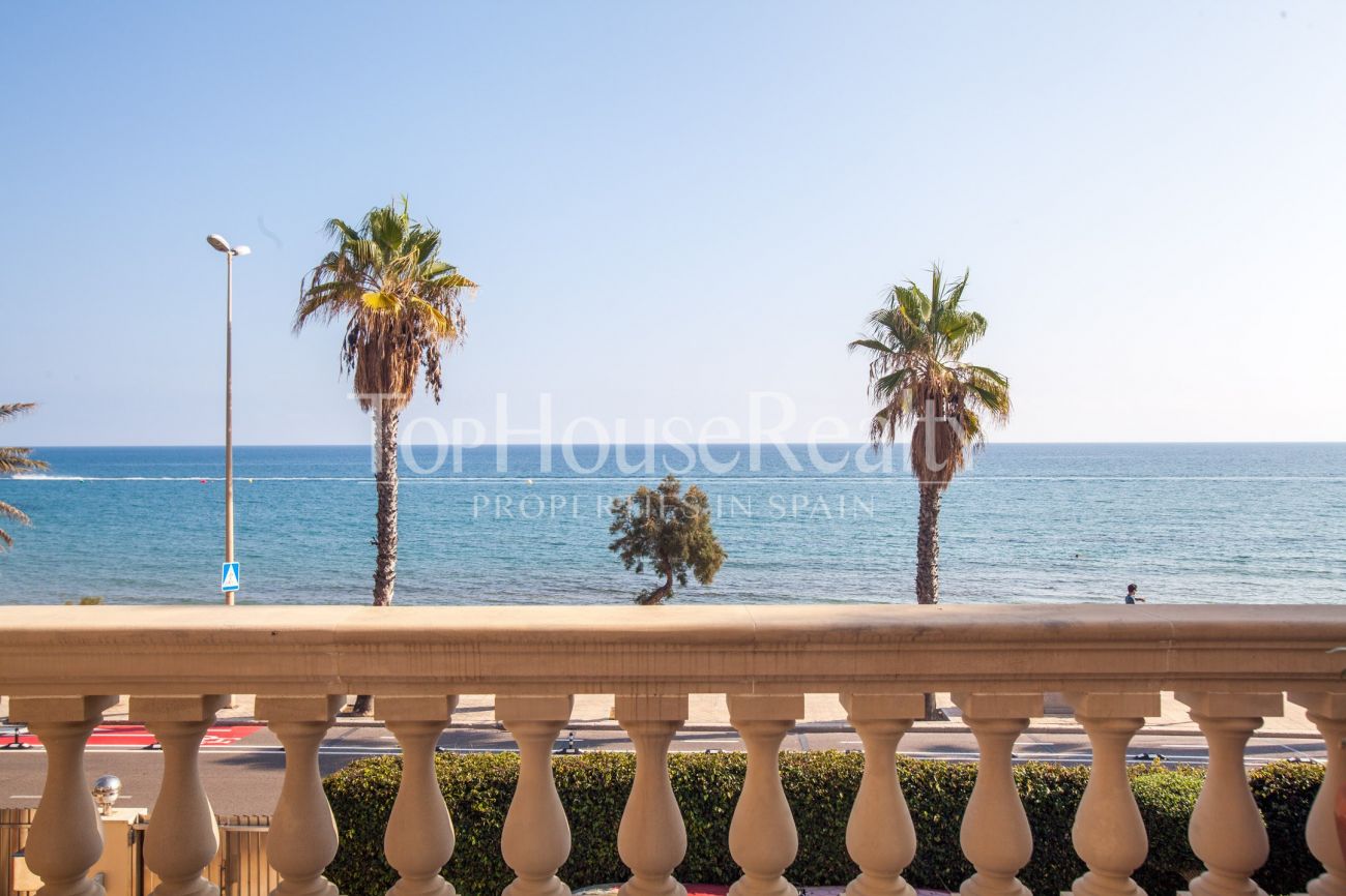 An Exclusive House on the first line to the sea in Sitges