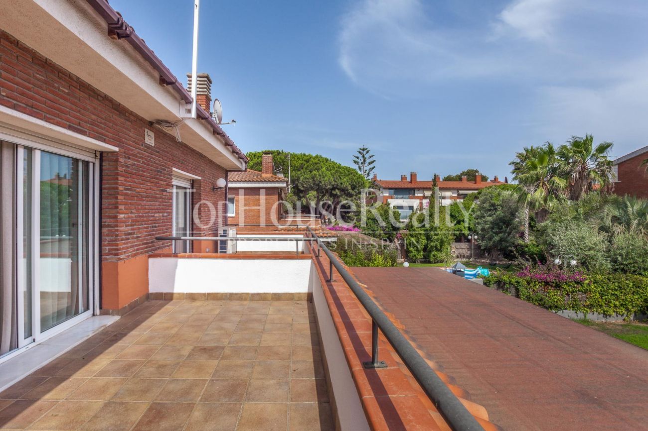 Exclusive home in the best residential area of Gavá Mar