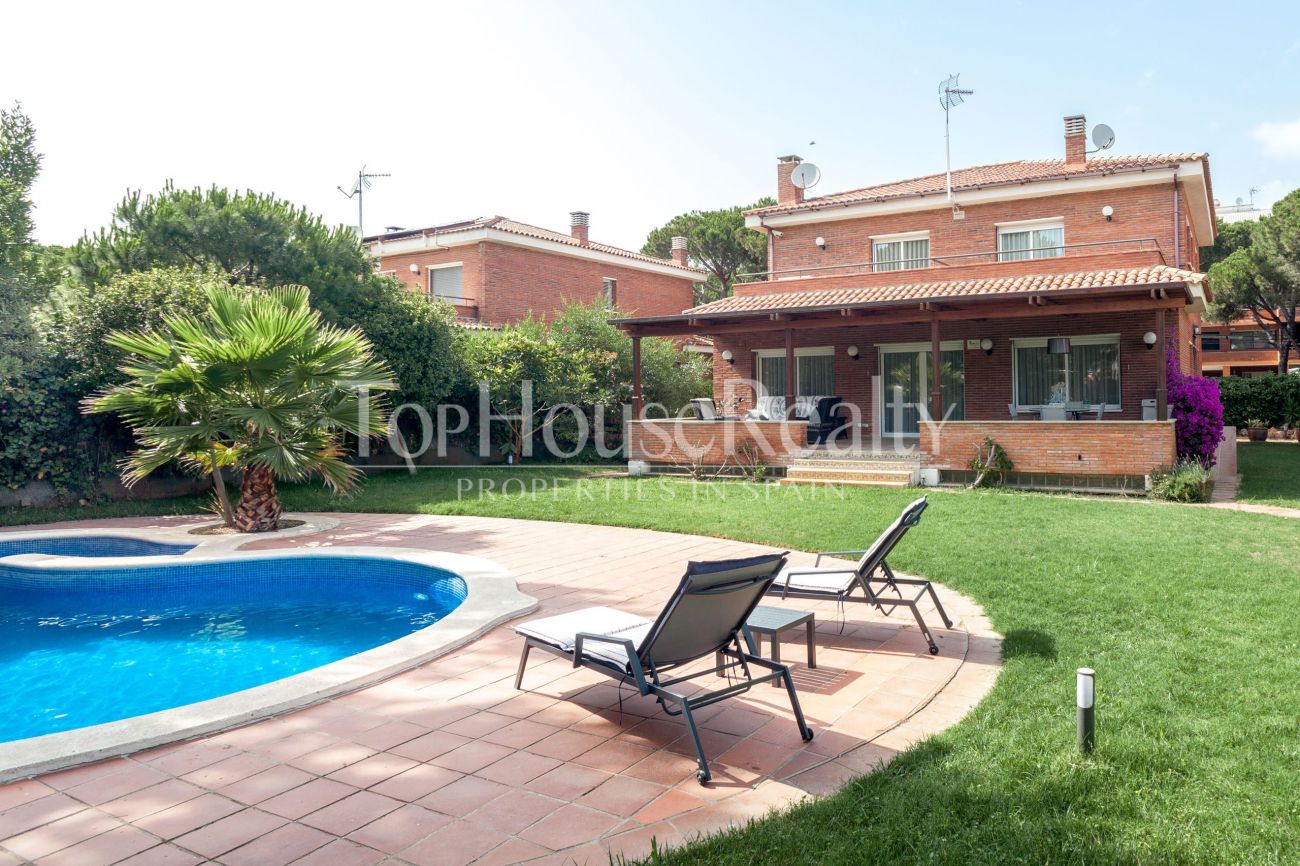 Exclusive home in the best residential area of Gavá Mar