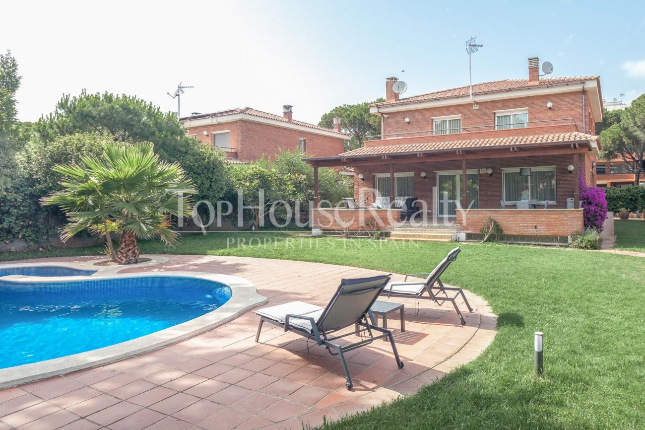 Exclusive home in the best residential area of Gavá Mar
