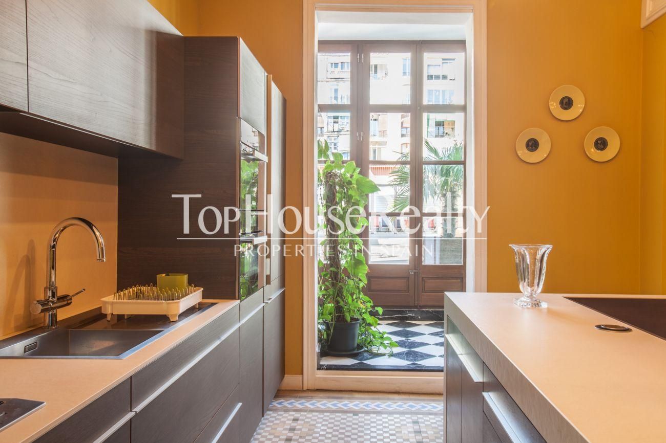 Spectacular flat in the Golden Square of Barcelona