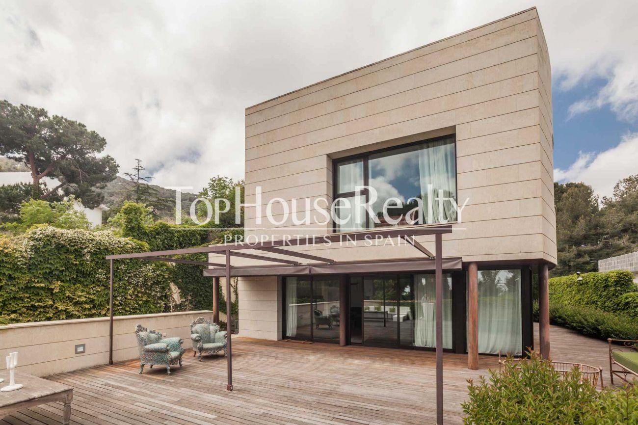 Modern house in Pedralbes