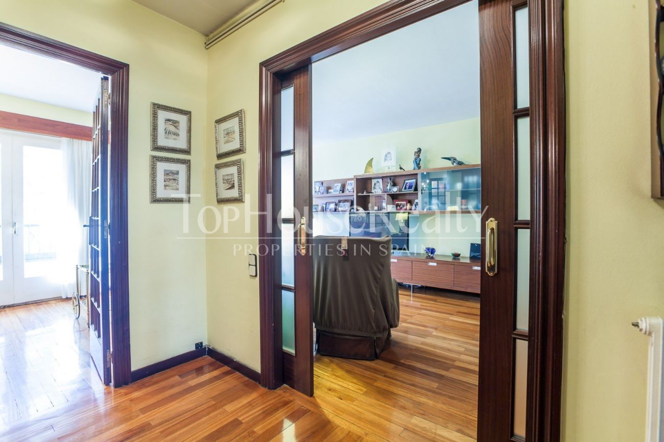 Spectacular and bright home in one of the most sought-after areas of the city of Barcelona