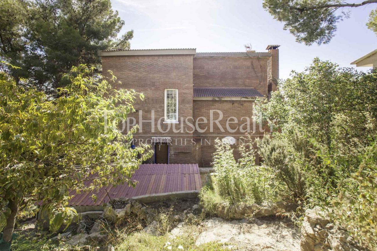 House in the best mountain area of Castelldefels