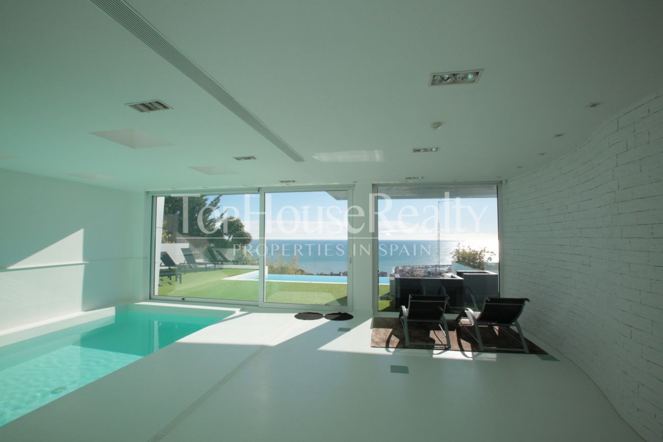 Luxury villa in Sitges