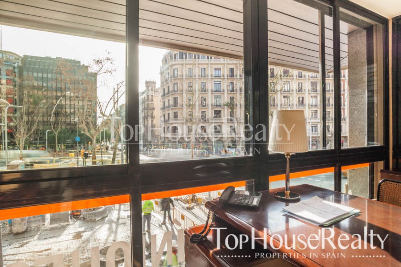Commercial property for investment in an exclusive area of Barcelona