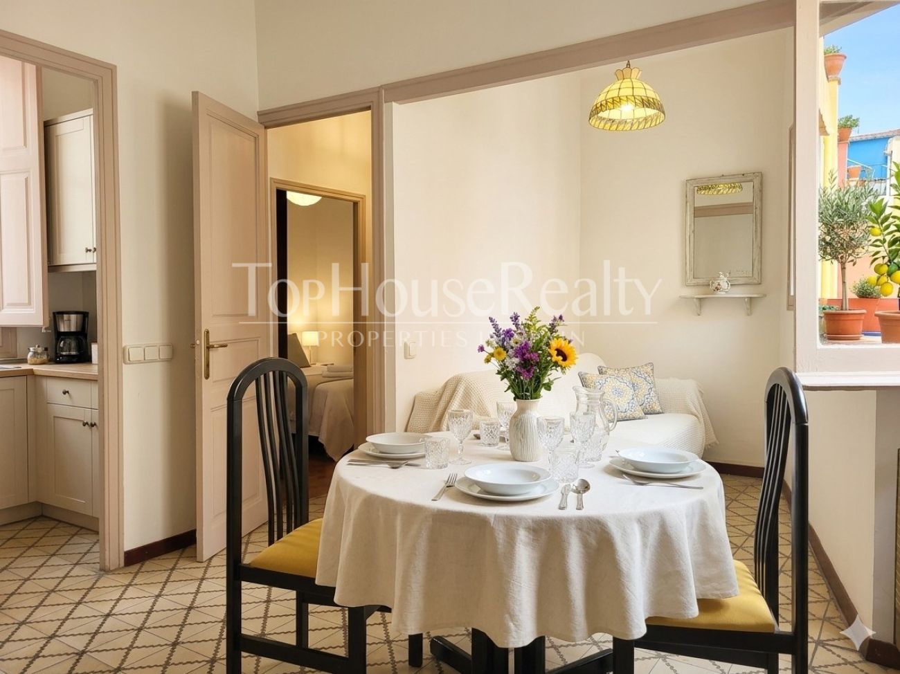 Apartment for sale in the Gothic Quarter, Barcelona — historic building with church views