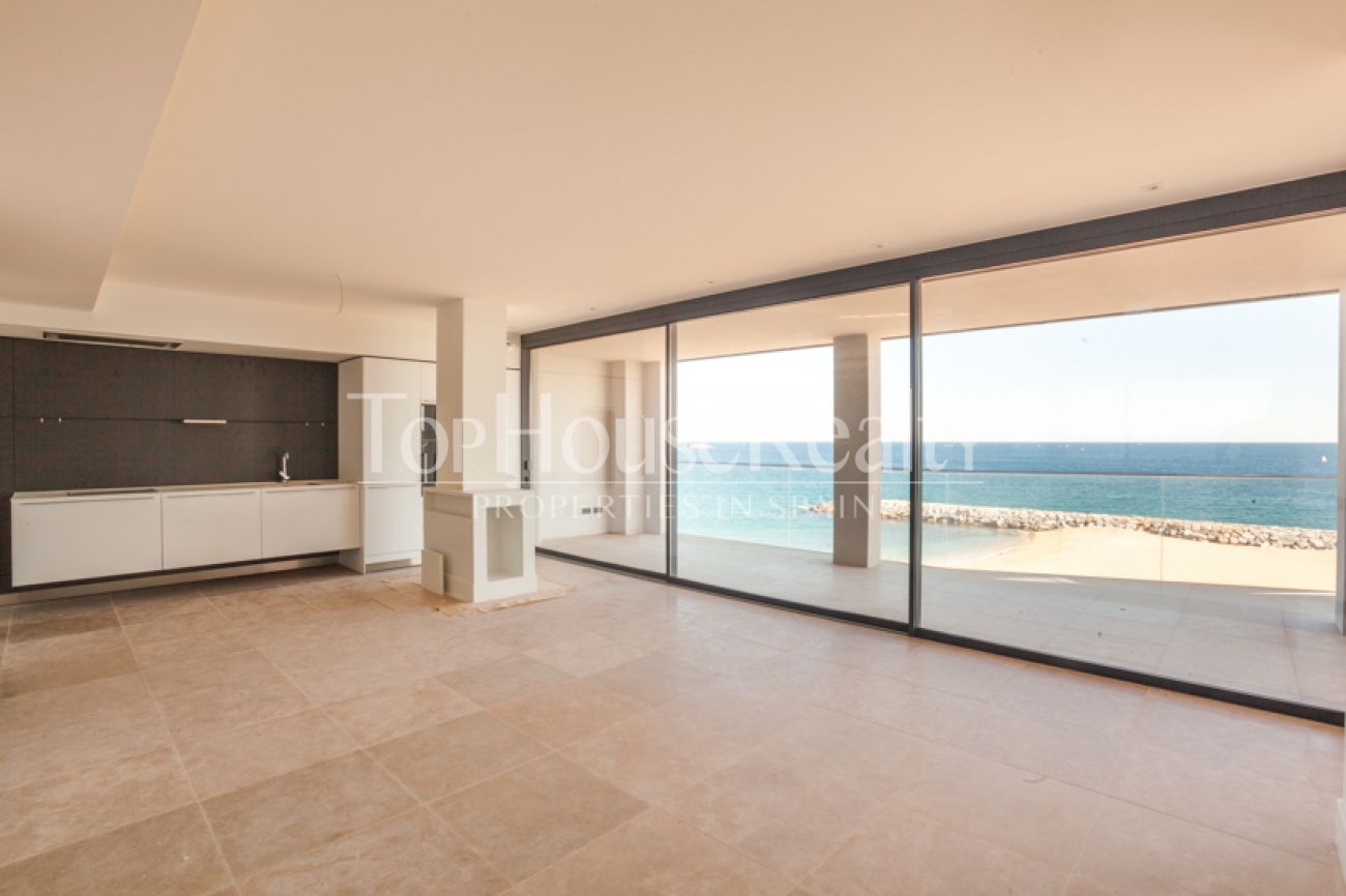 New apartment close to the beach