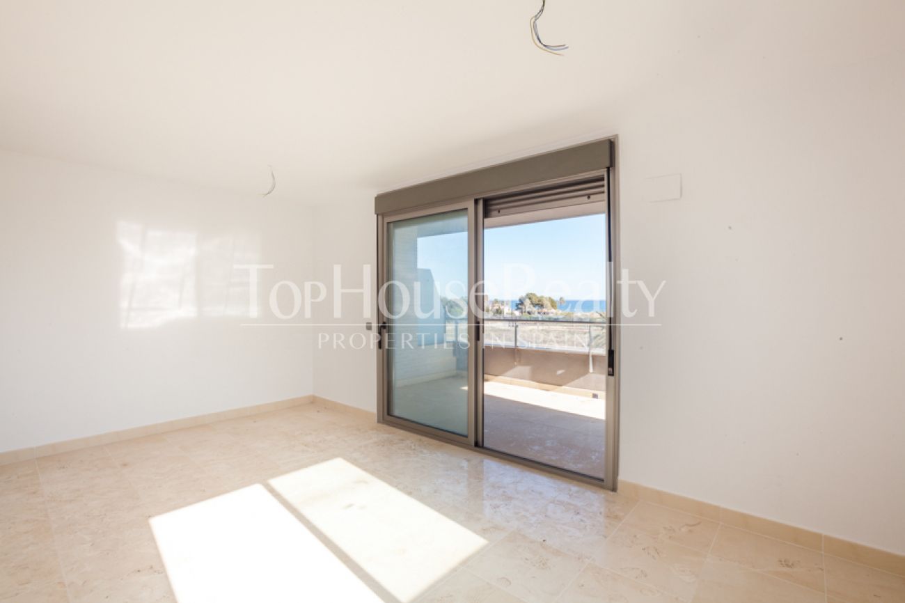 New apartment near the beach in Torredembarra