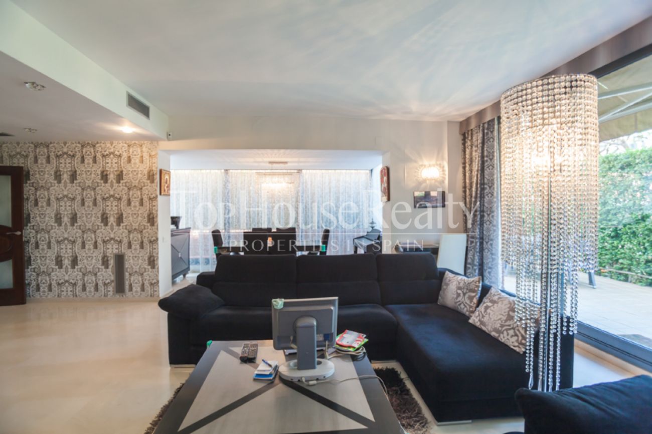 Magnificent townhouse in the most exclusive area of Gava Mar