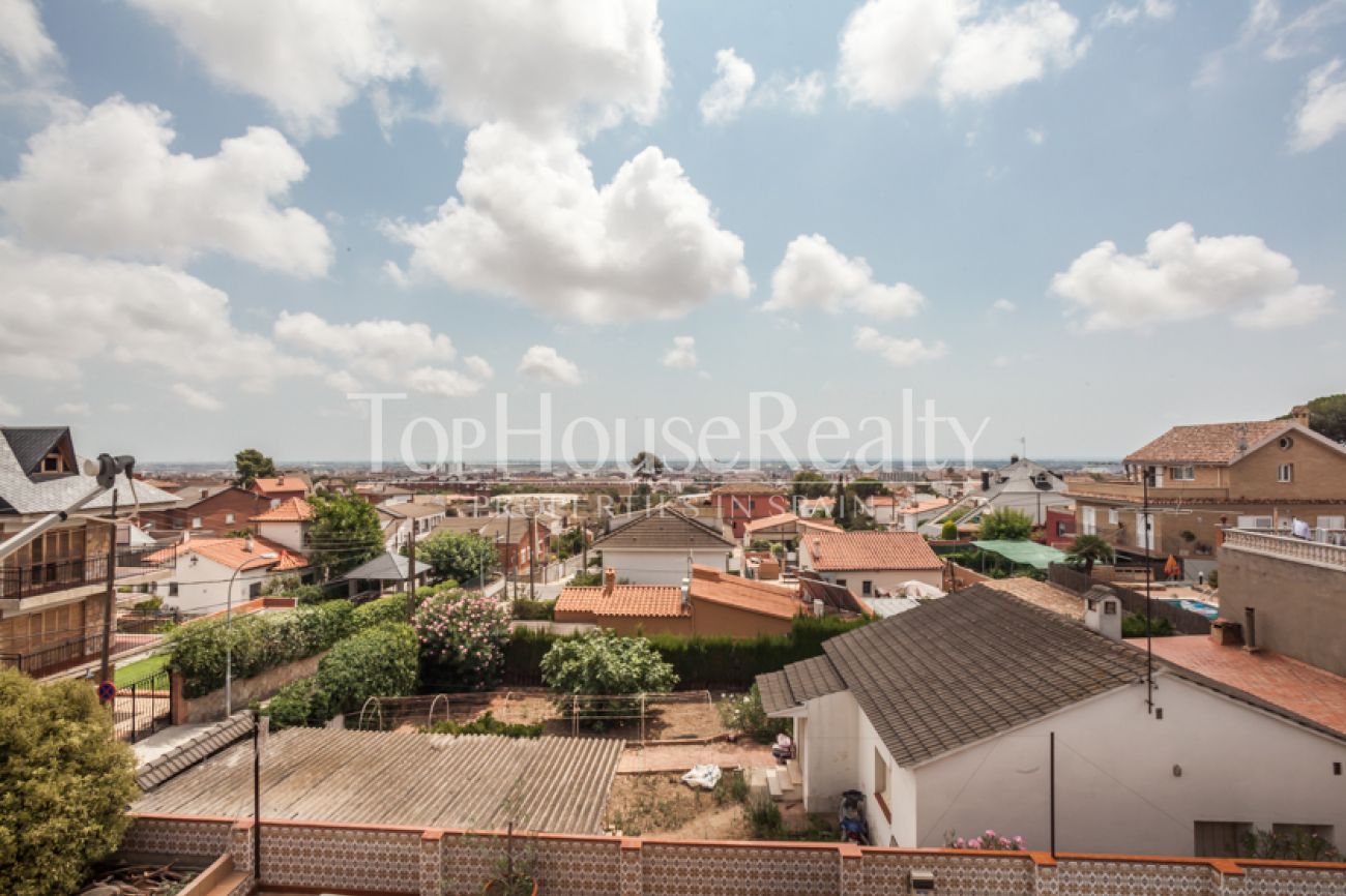 Big house with views in Viladecans