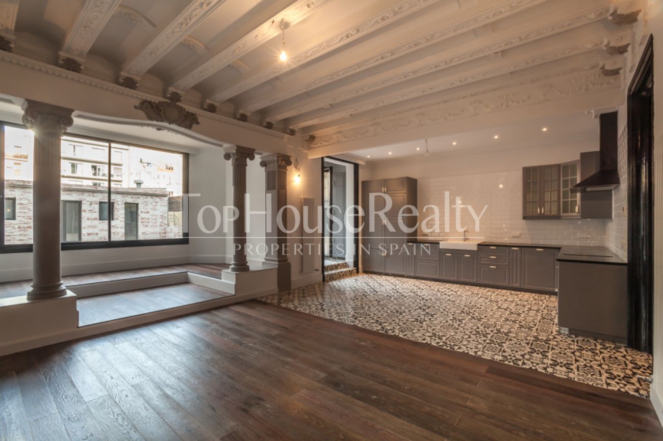 Incredible refurbished apartment in royal building in the heart of Eixample