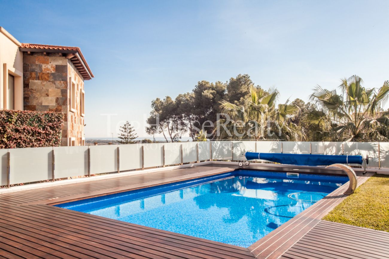 Large luxury house in Castelldefels