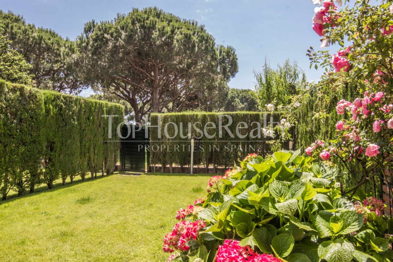 Semi-detached house in the best residential complex of Gava Mar