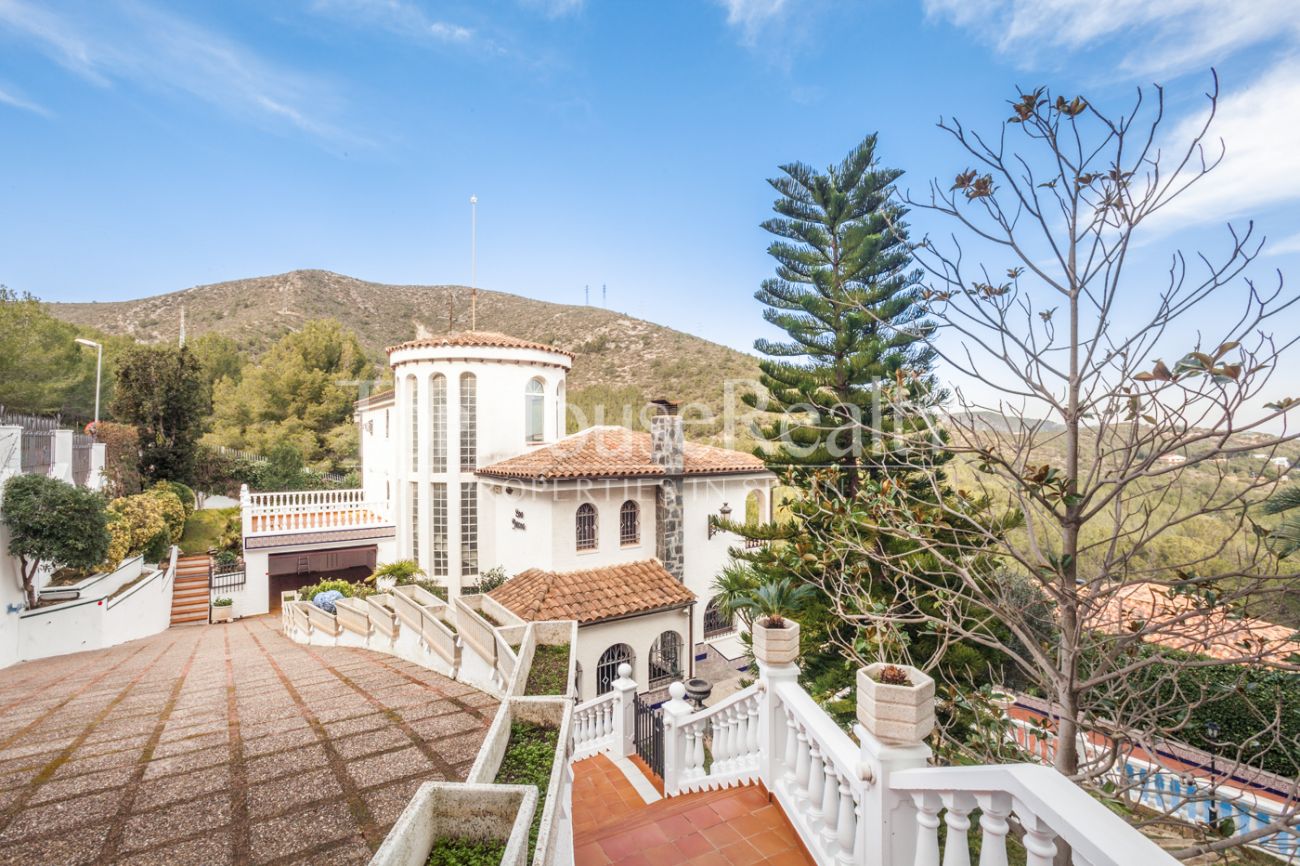 Big house of Castilian style with spectacular views
