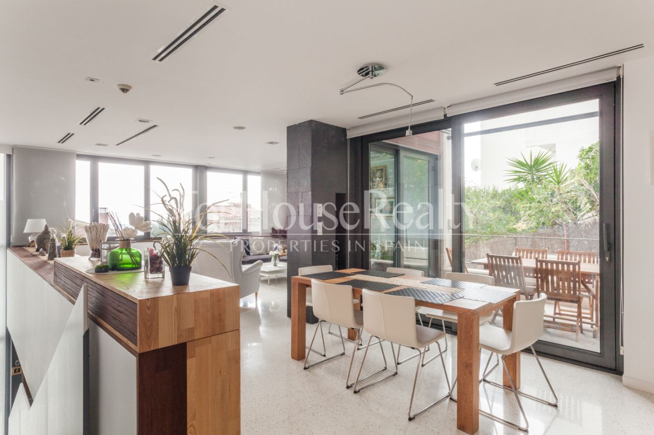 Excellent modern flat with views in Castelldefels
