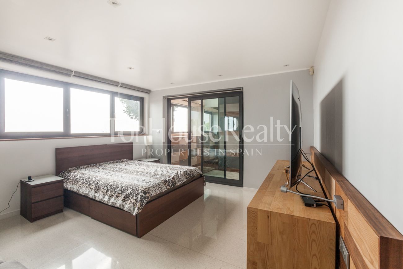 Excellent modern flat with views in Castelldefels