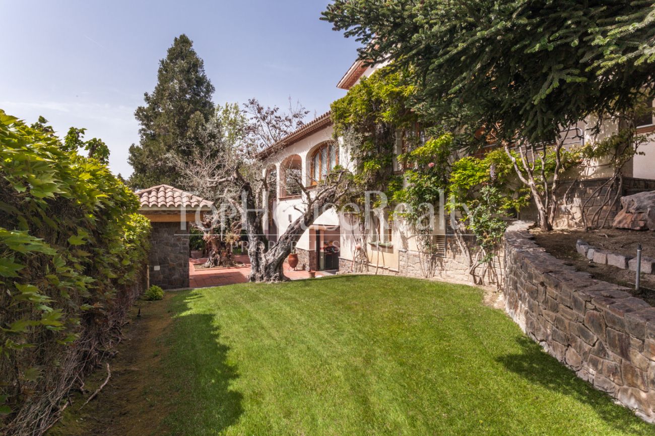 Large house with impressive garden